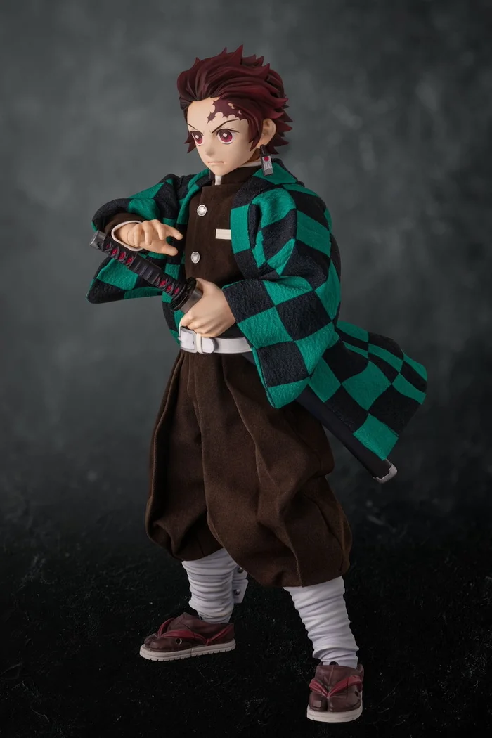 Sentinel Demon Slayer: Kimetsu No Yaiba Tanjiro Kamado 1/6 Scale Action Figure 4 Sentinel Demon Slayer: Kimetsu No Yaiba Tanjiro Kamado 1/6 Scale Action Figure - Image 2