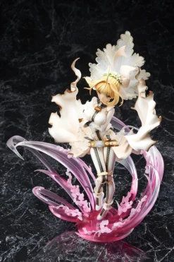 Fate/Extra CCC Saber Bride Special Edition 1/8 Scale Figure -CAPCOM Shop f0f3f7f0fae0443b9fd46702b35f909c.jpg